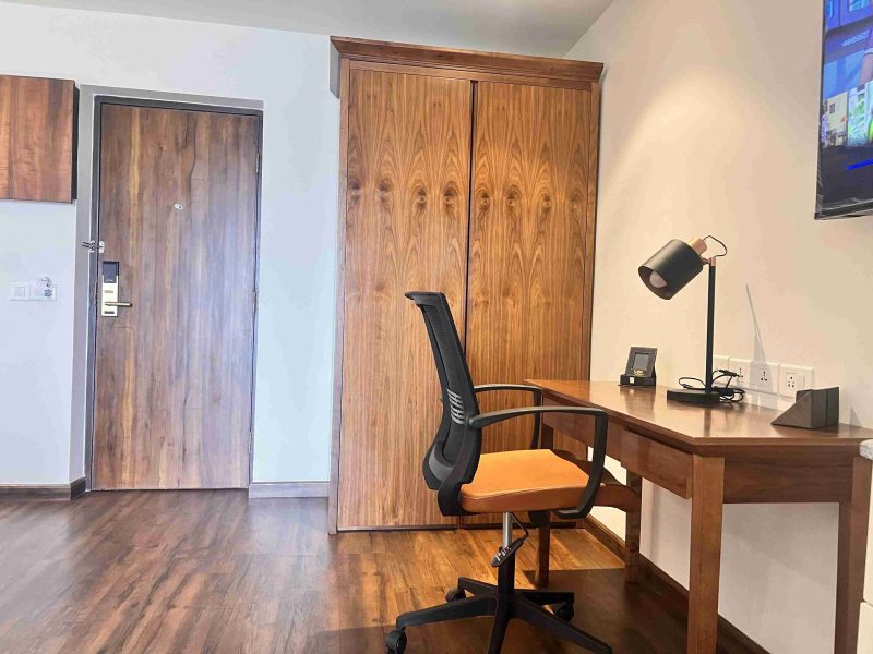 Centrally Located Chic Apartment | Gurgaon