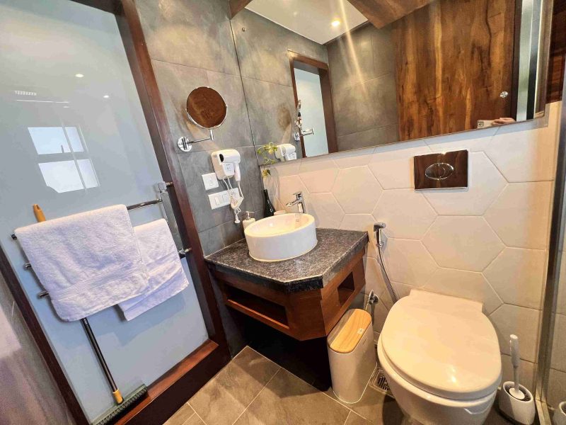 Centrally Located Chic Apartment | Gurgaon